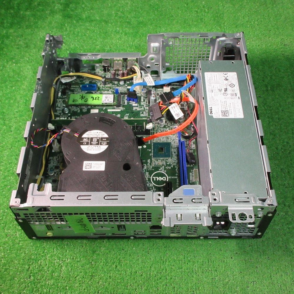 Windows11 第8世代Core i7 M.2SSD250GB メモリ8GB