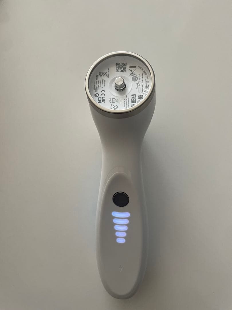 最終値下げ　超美品　LumiSpa io ルミスパio 美顔器