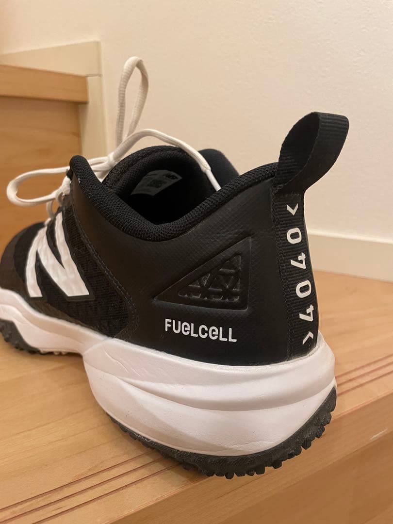 New Balance 4040 トレーニングシューズ ブラック/ホワイト