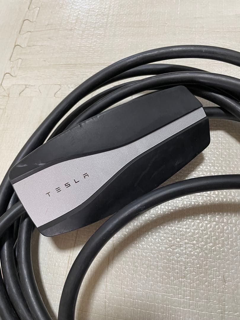 値下げ中！テスラ モバイルコネクター GEN II 充電ケーブル
