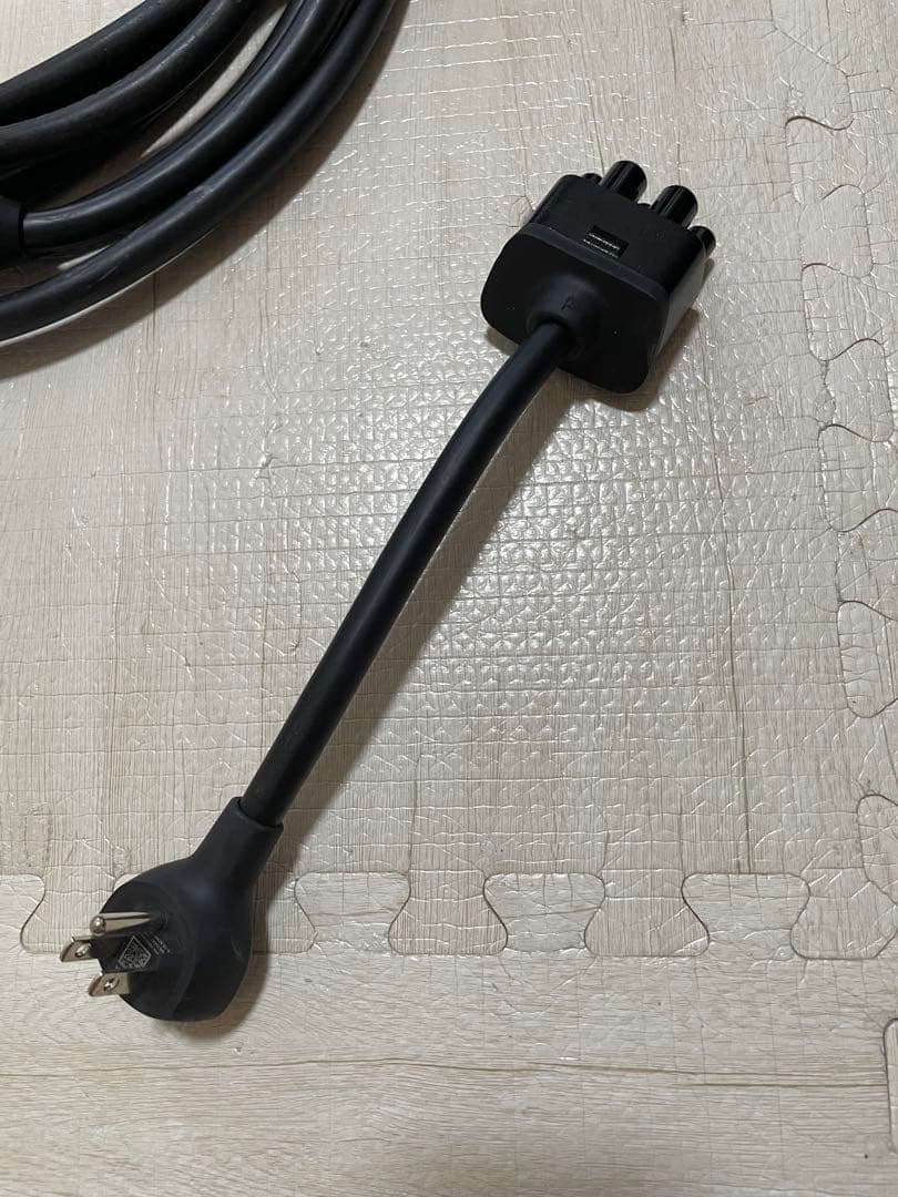 値下げ中！テスラ モバイルコネクター GEN II 充電ケーブル