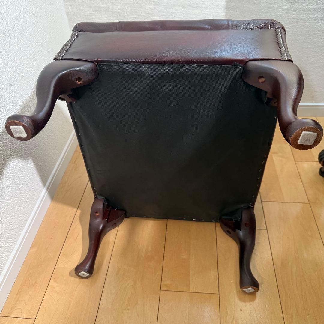 ディスティンクティブ・チェスターフィールド リーガル フットスツール