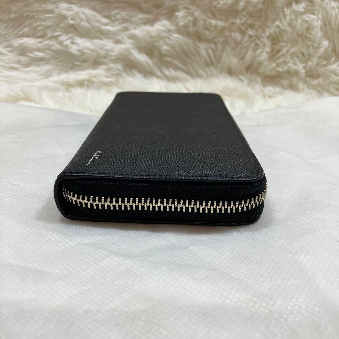 未使用級現行モデル 長財布 ブライトストライププラー 黒 ラウンドジップ
