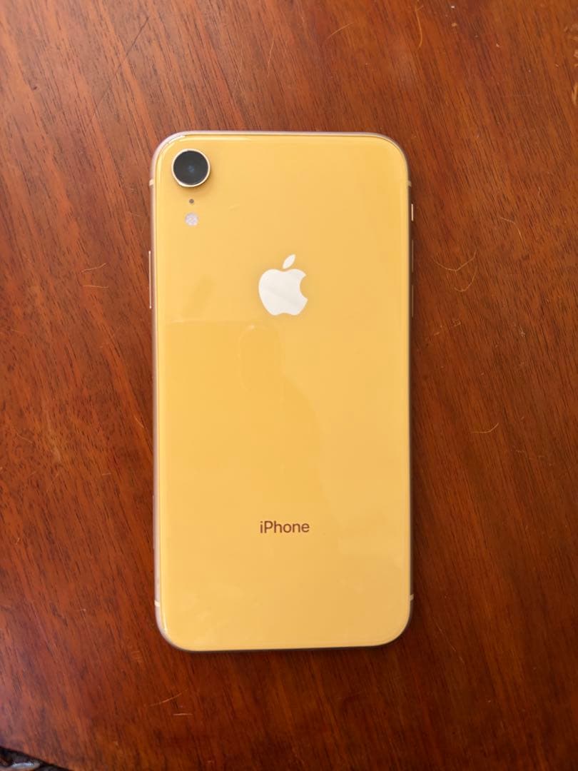 iPhone XR イエロー　SIMフリー 64GB 美品！