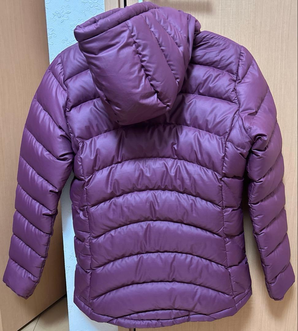 Patagonia ダウンジャケット 紫 XSサイズ 保存袋付き
