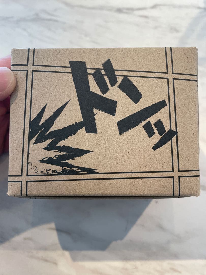 メ*ん様 G-SHOCK マンガ　ホワイト