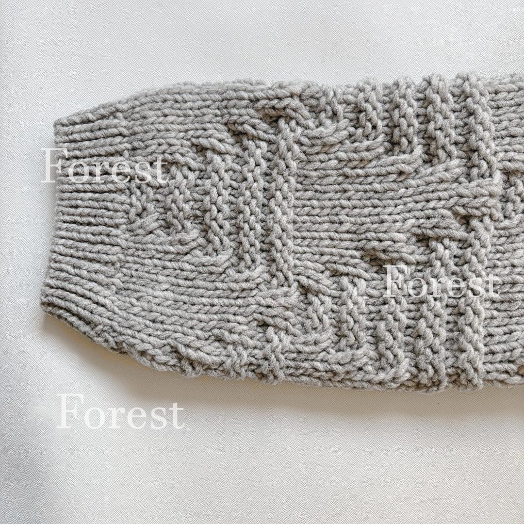 ペルートライアングルニット　sizeFREE　かぐれ