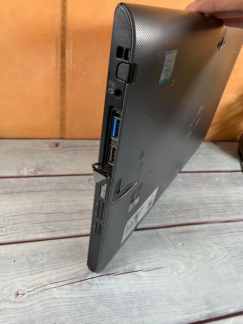 すぐ使える❣️Windowsタブレット‼️第6世代Corei5✨Wカメラ✨SSD