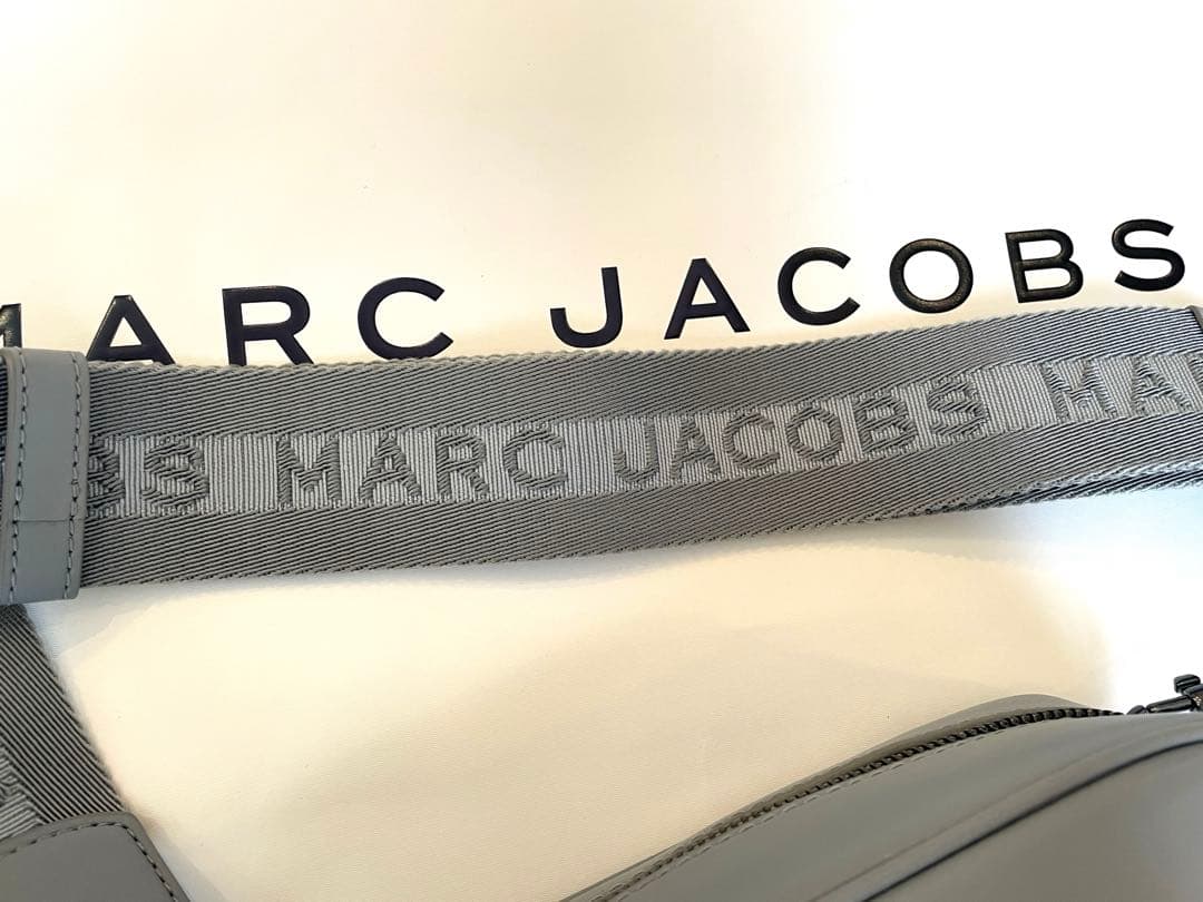 MARC JACOBS グレー ショルダーバッグ