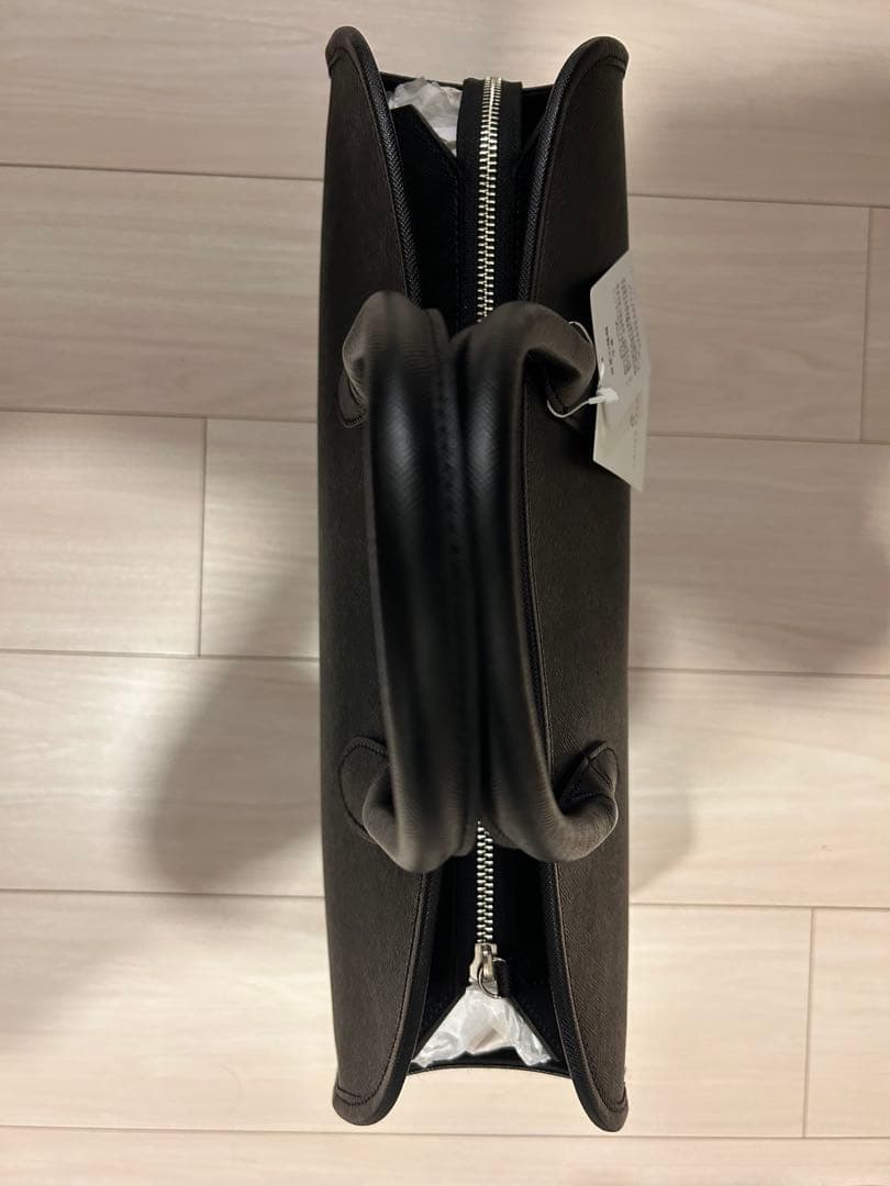 UNITED ARROWS ブラックレザービジネスバッグ