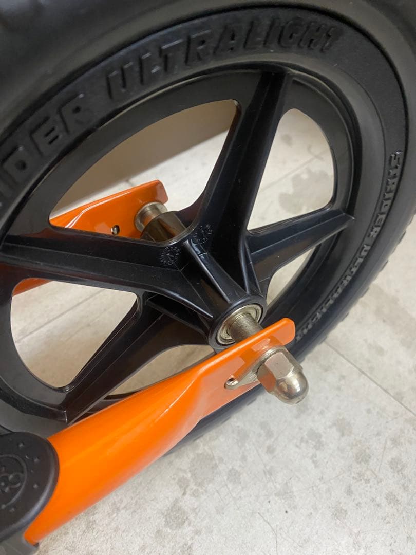 STRIDER スポーツモデル　12インチ　オレンジ