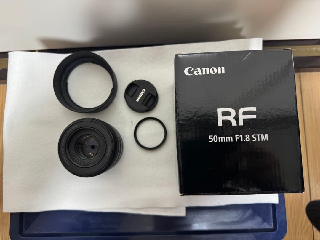 Canon RFレンズ 50mm F1.8 STM
