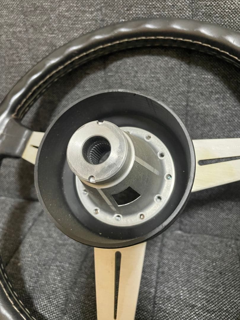 ナルディ 360mm ステアリング ジムニー？ボス次