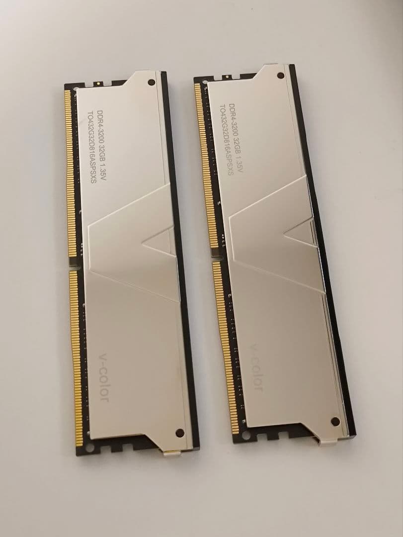 DDR4 3200MHz 64GB（32GBx2枚）メモリ v-color