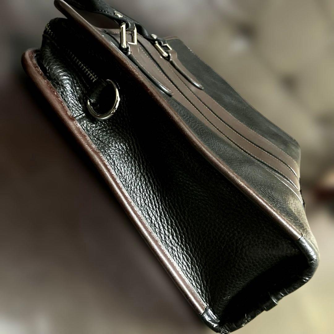 ☆coach☆ ブラック＆ブラウン　レザー　ビジネストート