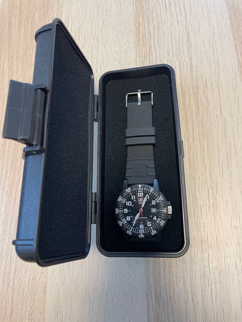 LUMINOX ブラック アナログ時計 ケース付き