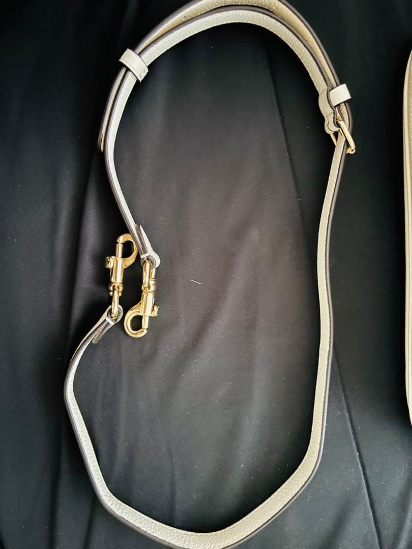 COACH ホワイトレザーバッグ