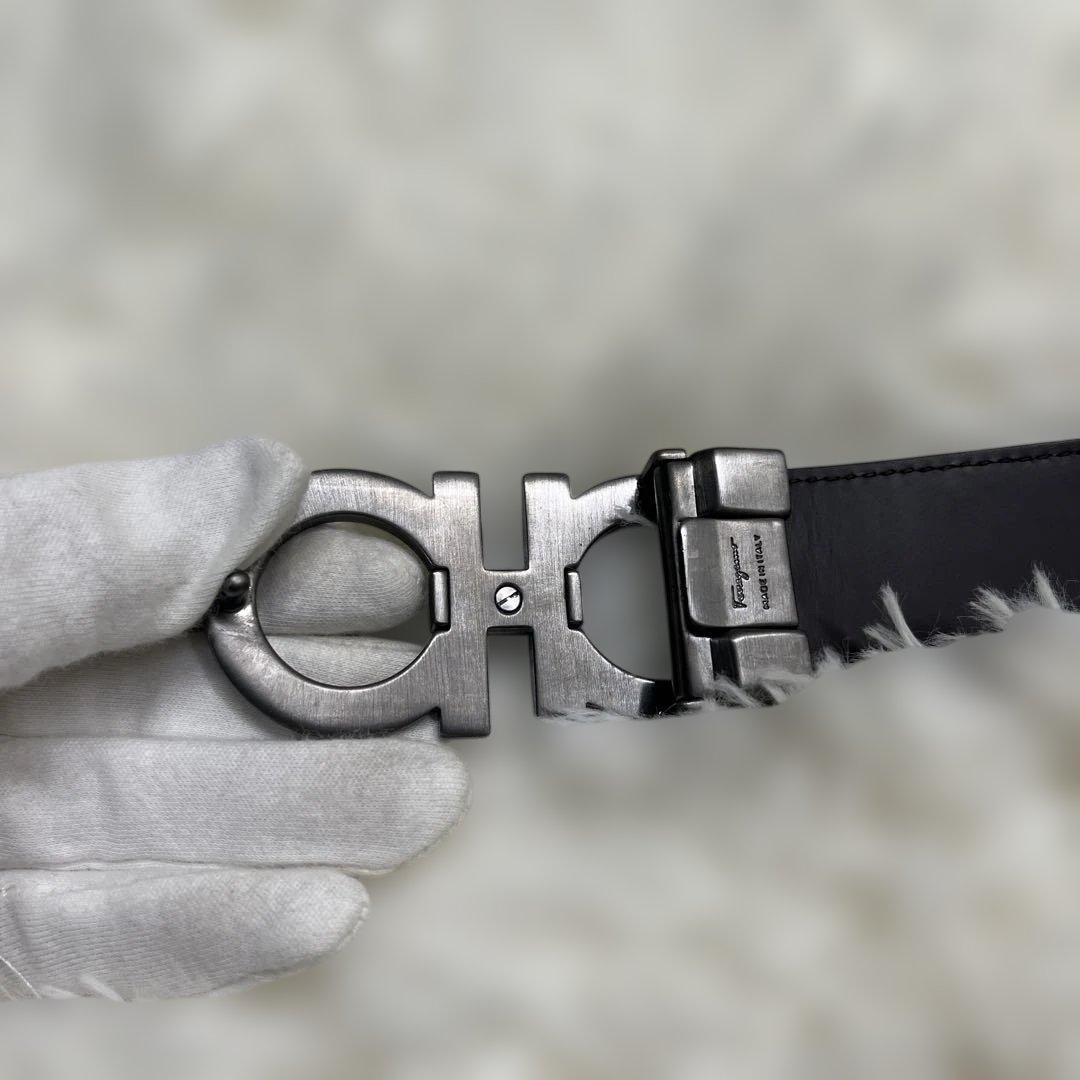 【未使用級】フェラガモ ベルト ダブルガンチーニ レザー　ブラック　メタリック