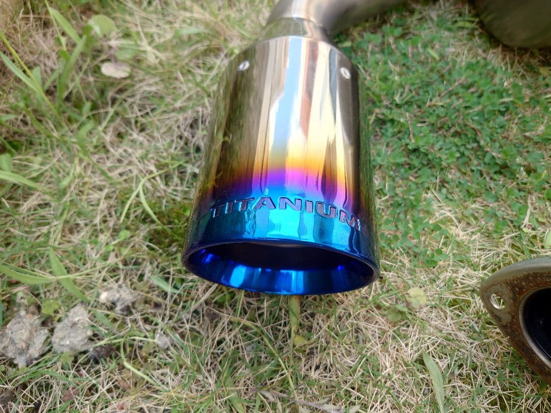 RAV4 ガナドール フルチタンマフラー　その①