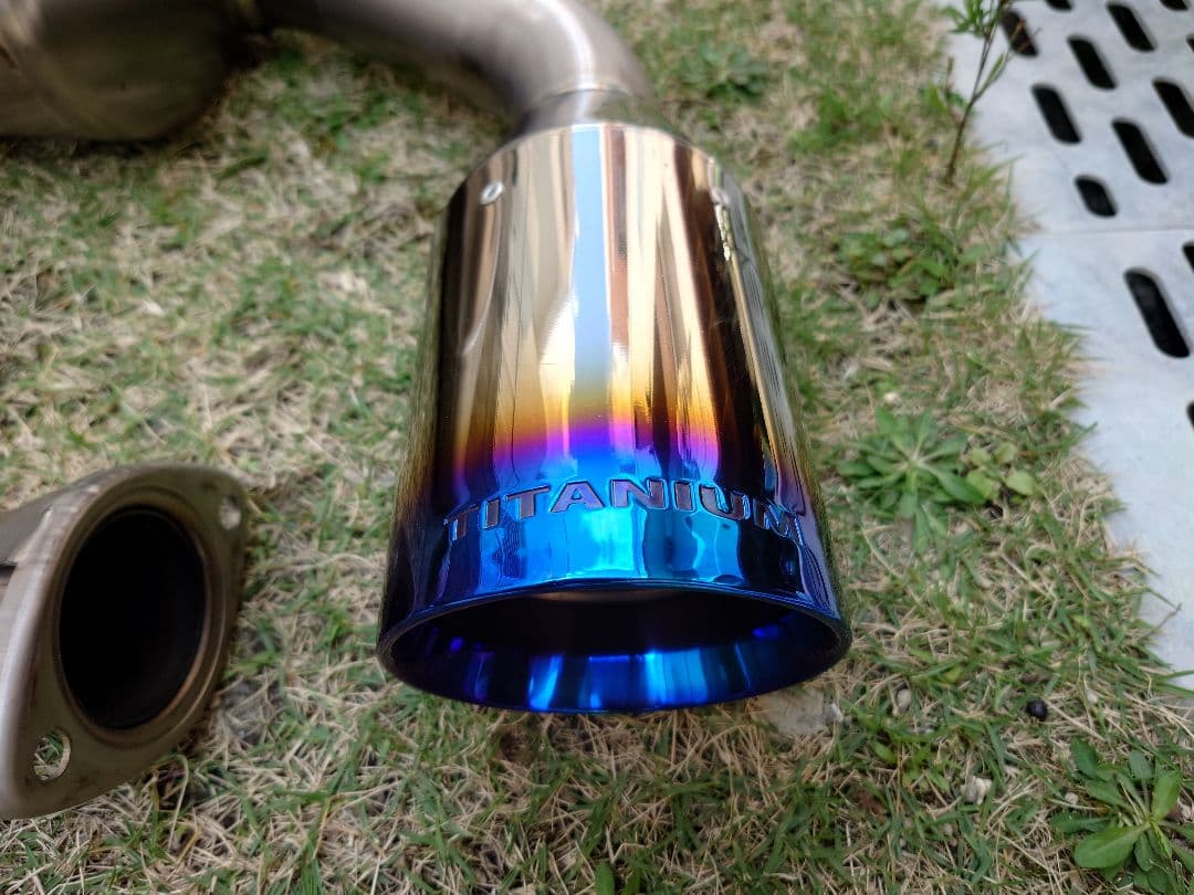RAV4 ガナドール フルチタンマフラー　その①