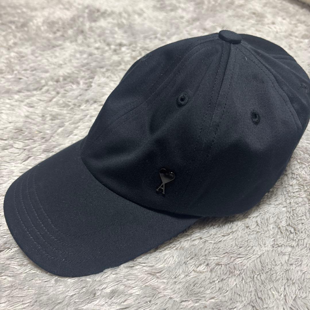 美品　amiparis黒 キャップ　アミパリス