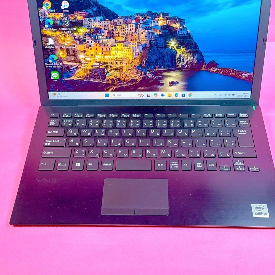 ⭐️第10世代i5⭐️windows11 ノートパソコン 爆速SSD 薄型カメラ