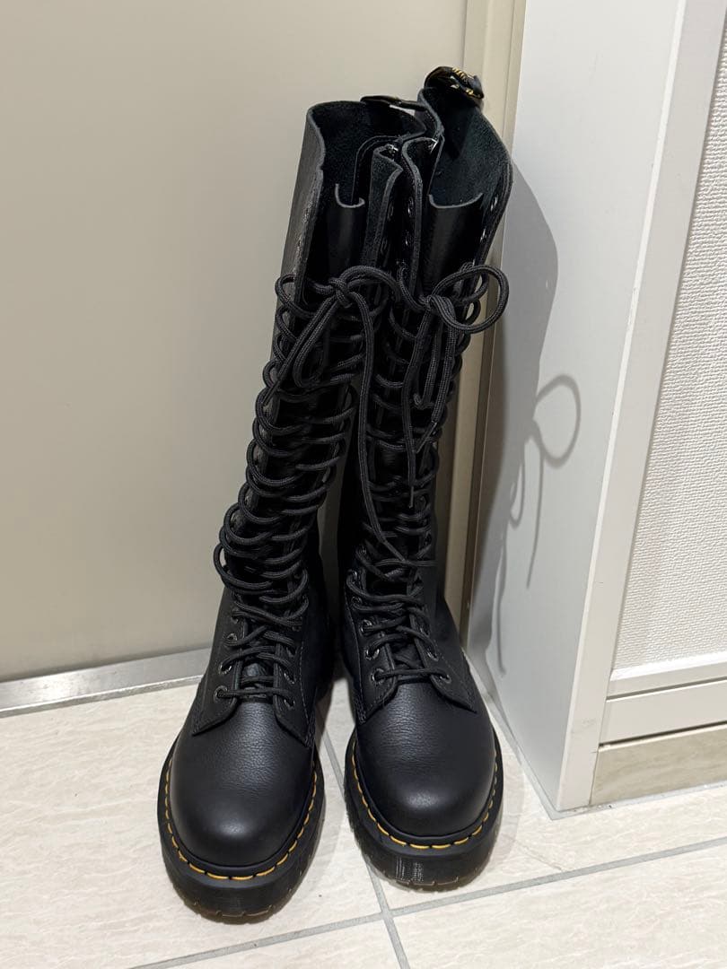 ドクターマーチン ブーツ レディース 20 ホール　1B60 BEX 39