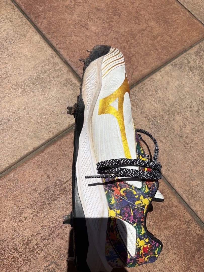 ミズノ　金具スパイク　ミズノ直営店限定モデル