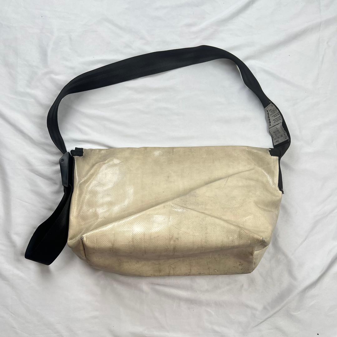 バッグ FREITAG messenger bag cream