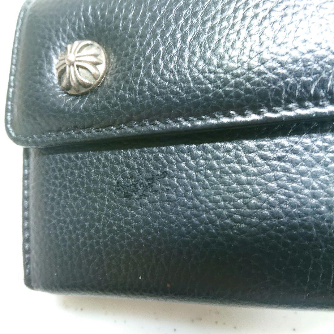 ウェーブウォレット 長財布 ブラック　ボタン付き