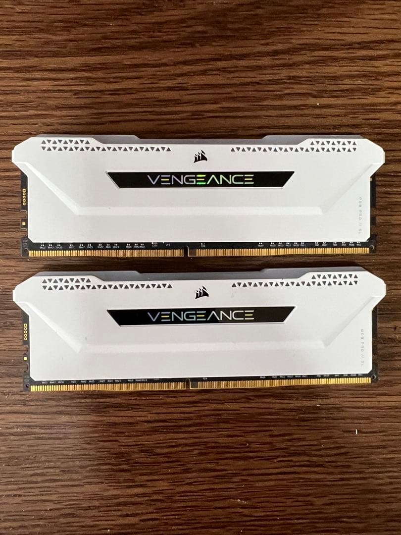 Corsair Vengeance 32GB (16GB x 2) ホワイト