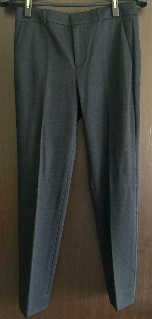 はんなりタグ付き UNTITLED ダークネイビーパンツスーツ