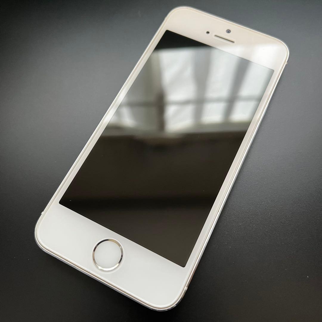 ✨バッテリー新品交換済み✨Apple iPhone 5s 64GB Silver