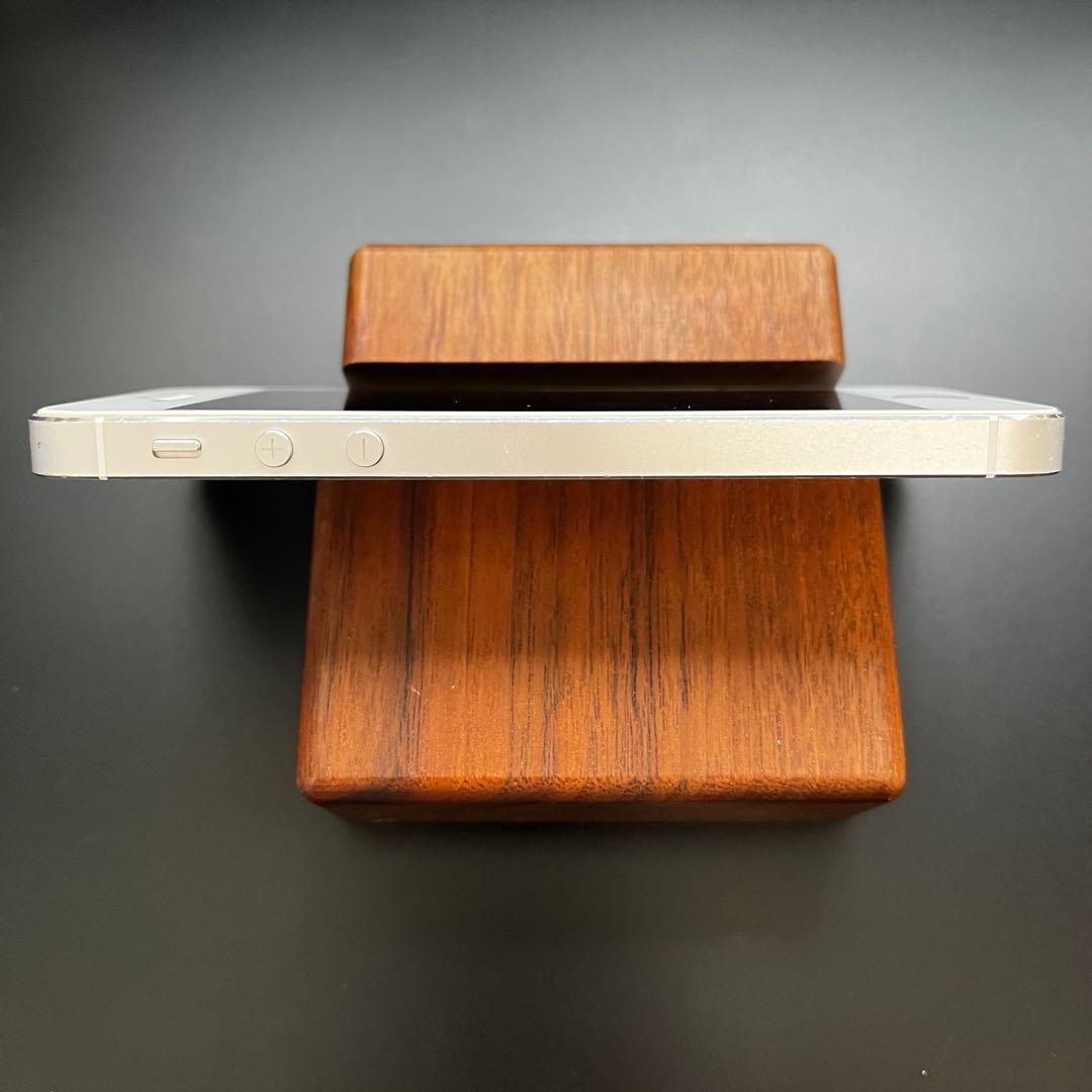 ✨バッテリー新品交換済み✨Apple iPhone 5s 64GB Silver