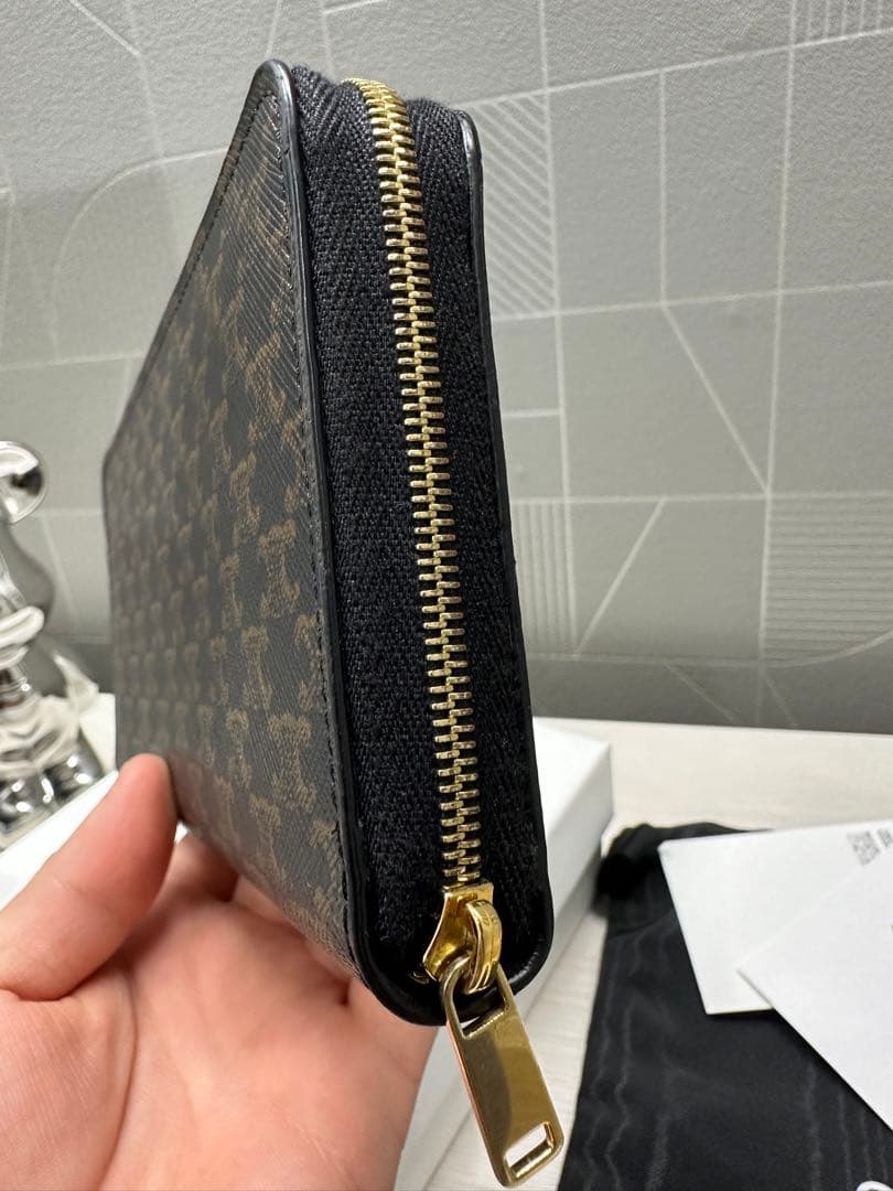 CELINE ラージジップドウォレット トリンオフキャンバス