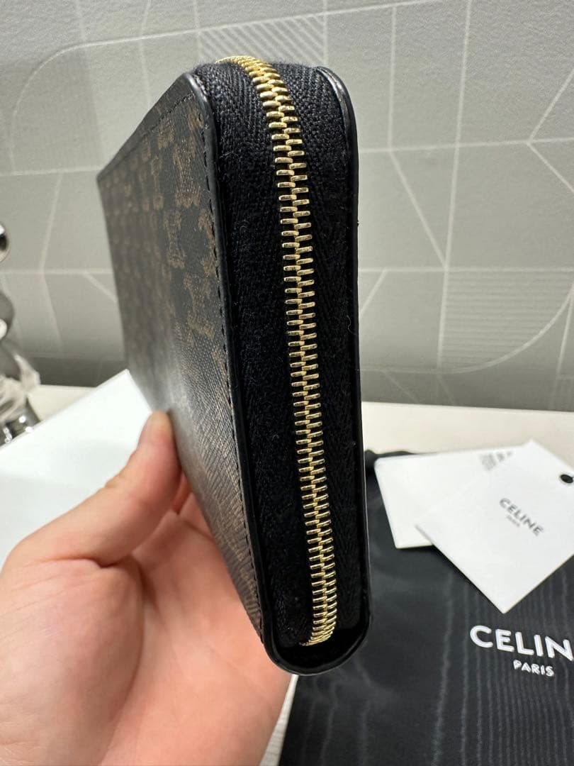 CELINE ラージジップドウォレット トリンオフキャンバス