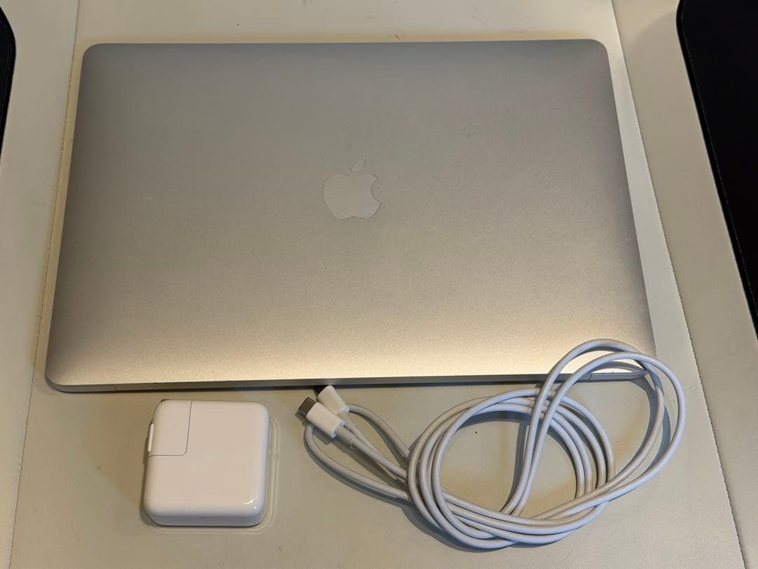 Apple MacBook Air (M1, 2020) シルバー JIS