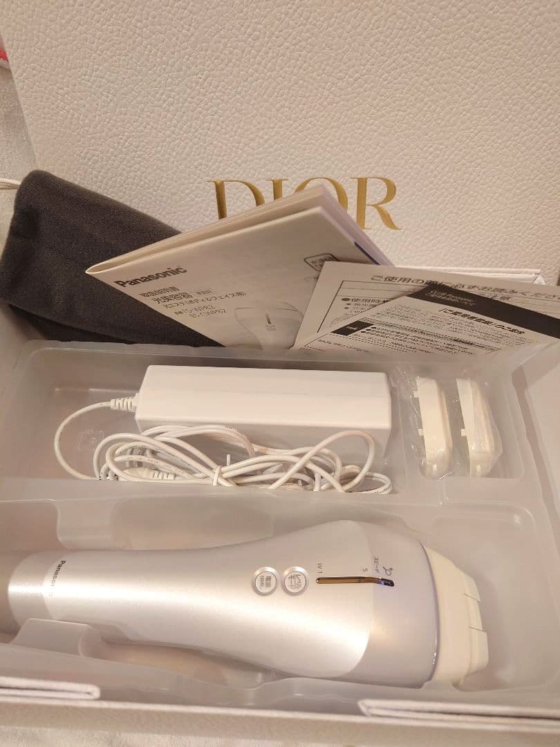 パナソニック 光エステ ES-CWP82-S　光美容器 光エステ