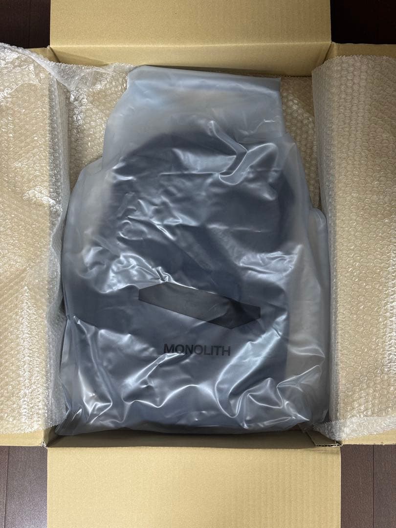 モノリス　ショルダー　プロ　フラップ　黒　Mサイズ