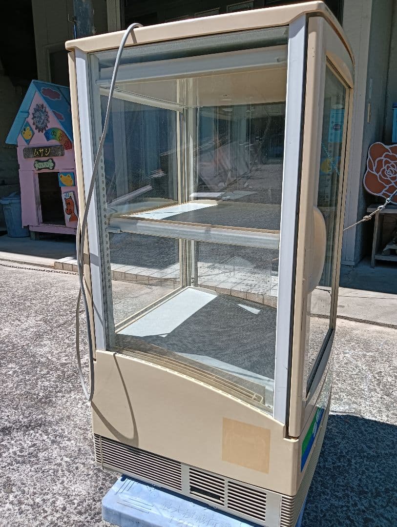 ITO EN 冷温庫　ショーケース SANYO 2段棚