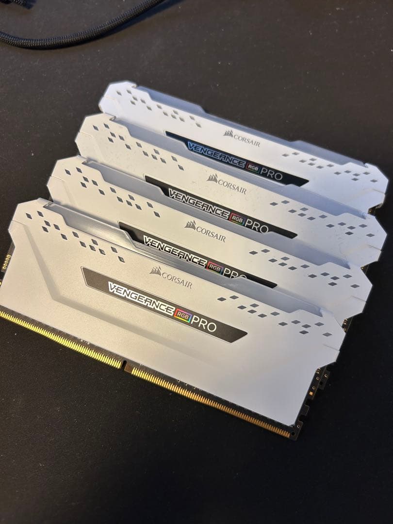 CORSAIR メモリ8GB×4（32GB）