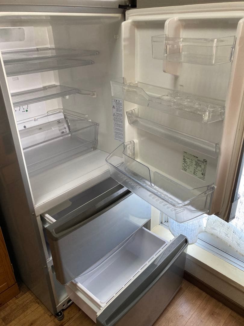 シルバー 3ドア冷蔵庫　272L