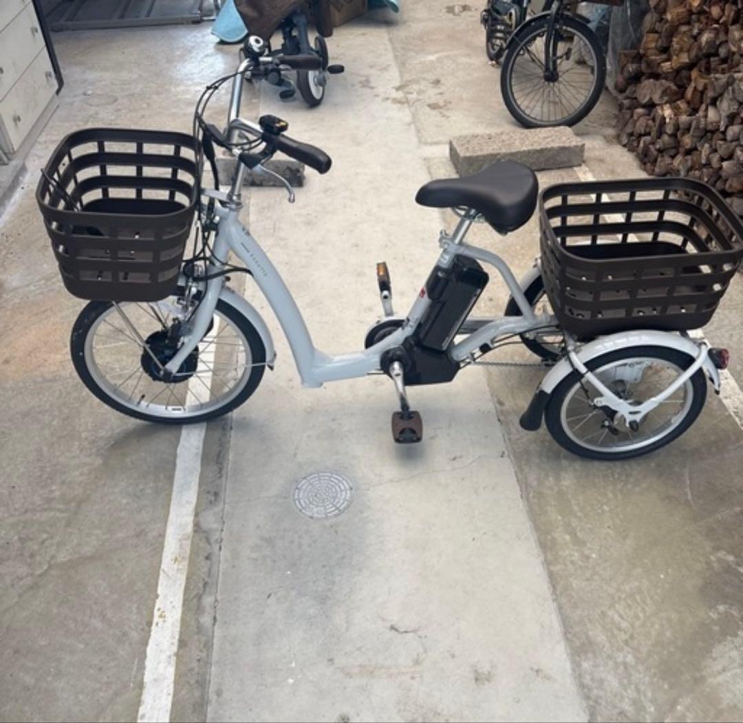 極上　 RIKUTTO 電動アシスト 三輪車 グレー