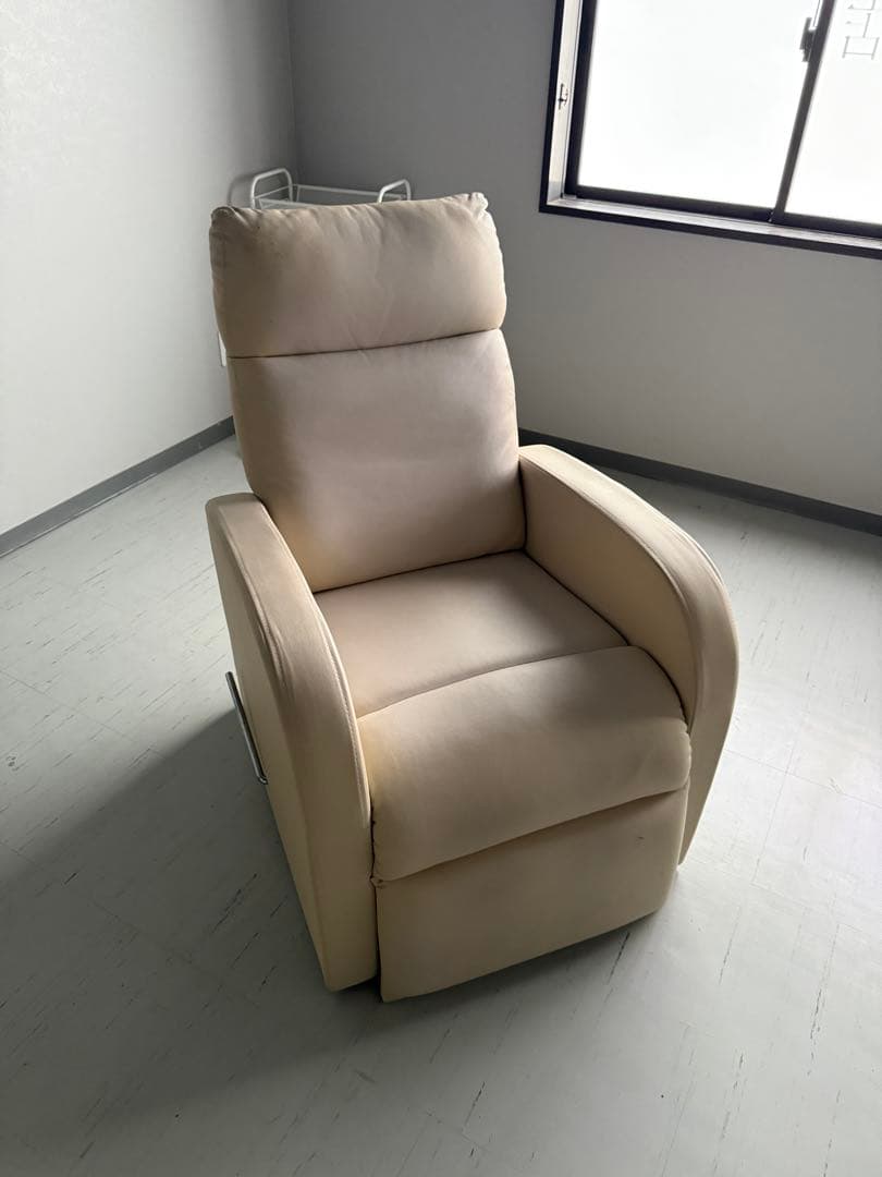 マツエク　リクライニングチェア