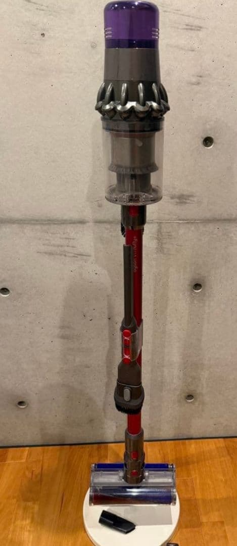 純正スタンド付きダイソン スティッククリーナー V11 本体 ジャンク品 ￥