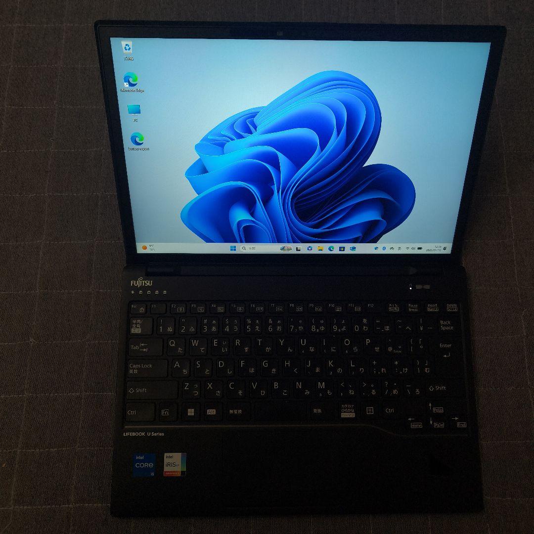 日本製 Fujitsu 美品 超軽量 驚速 13世代i5 8GB 512GB