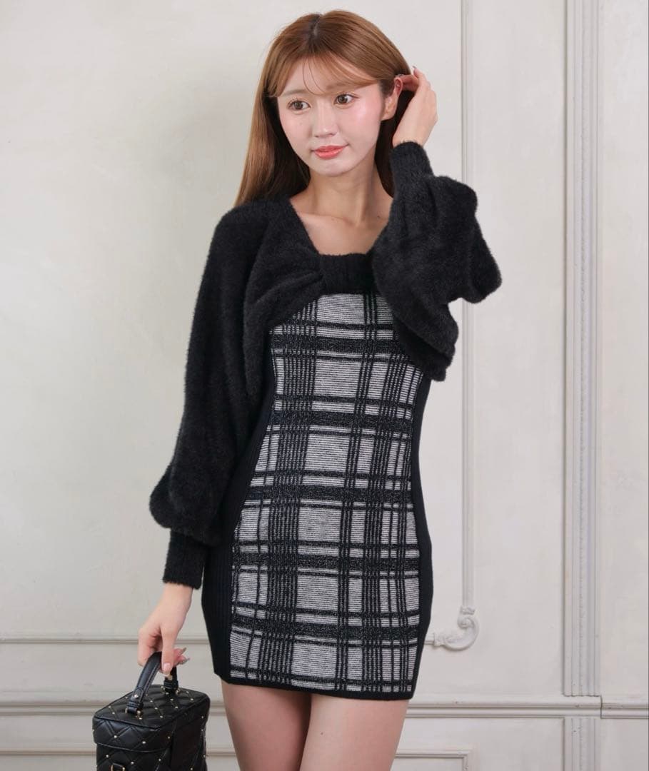 ぎゅな☺︎︎︎︎出品