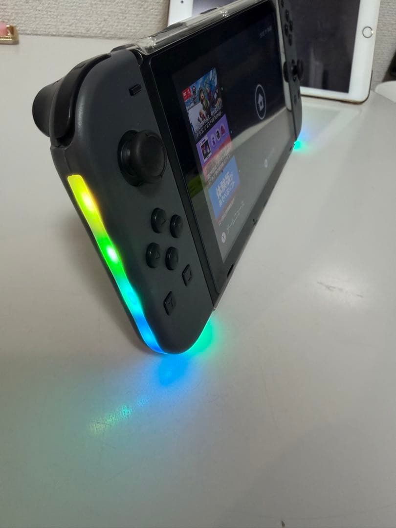任天堂　Switch 使用期間半年　ゲーミングコントローラー