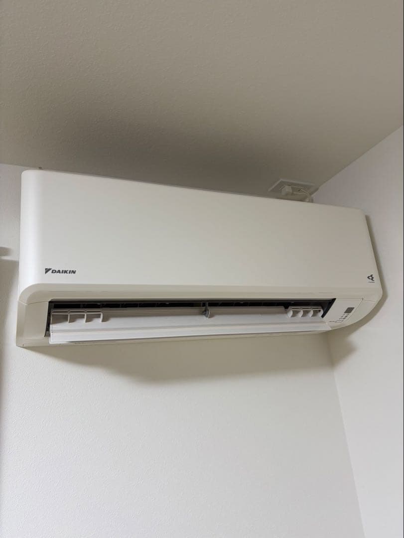 ダイキン　ルームエアコン　F22ZTFXS-W 2022年製 6畳用