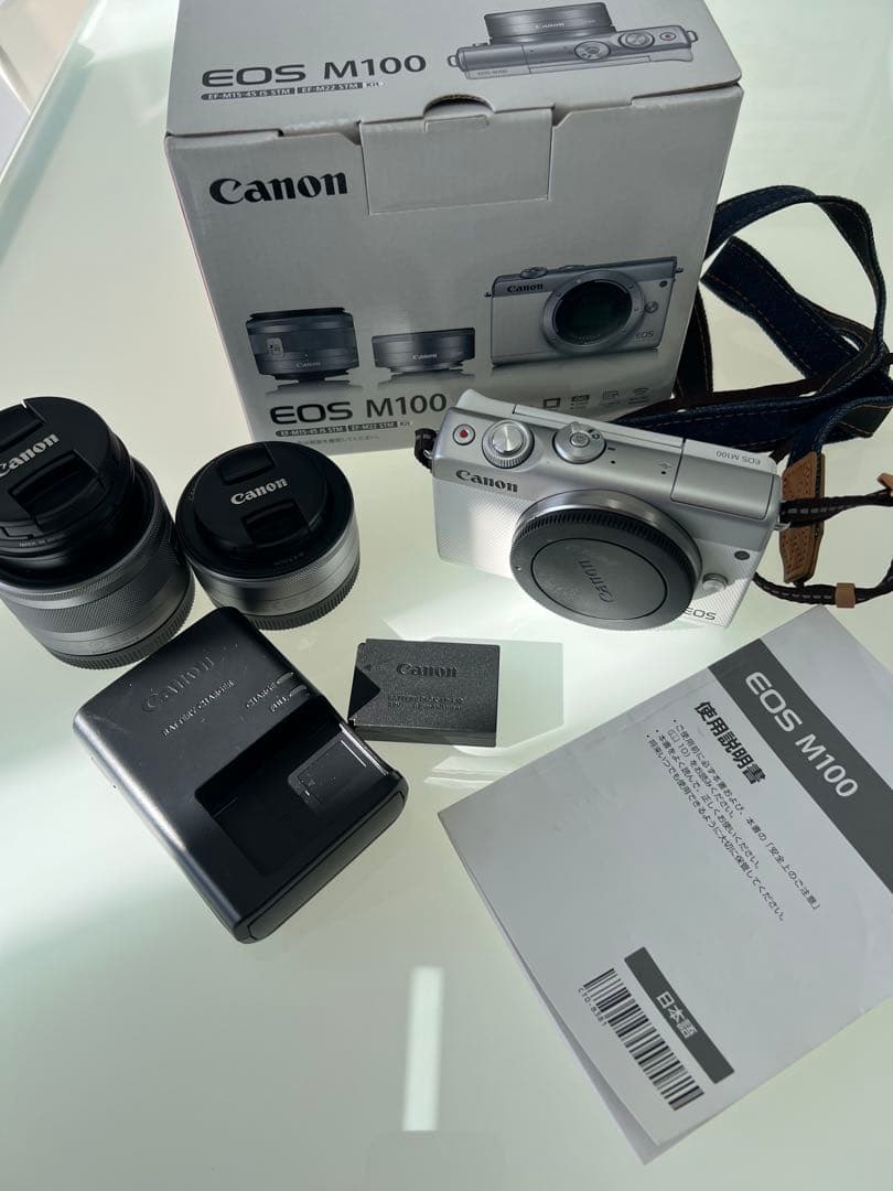 Canon EOS M100 ダブルレンズキット 美品 付属品多数 元箱あり